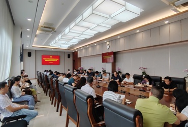 后勤基建处党总支开展“以案为鉴守底线 廉洁从业促发展”主题党日暨警示教育大会